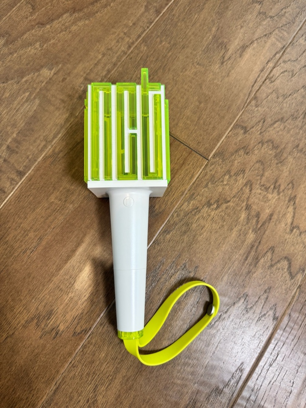 NCT 127 2019 Canada Tour Light Stick (with dust bag) and Tote Bag K-Pop Concert - Picture 3 of 4